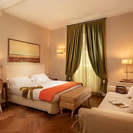 Hotel Mozart 4*