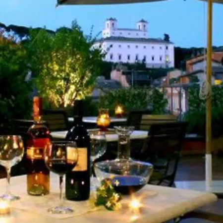 Mozart Hotel 4*